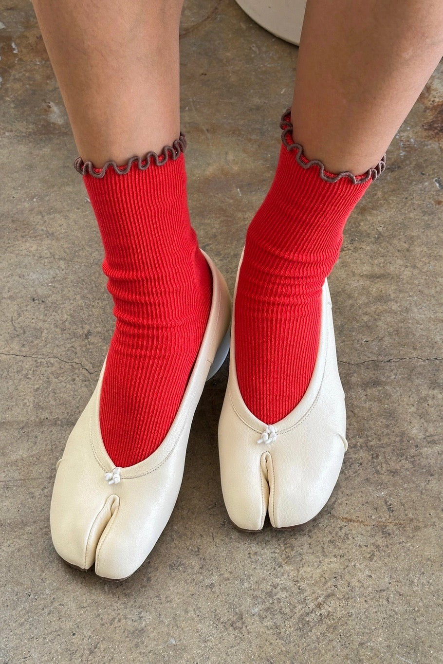 Ruffled Modal Socks - Paprika/Brown Edge