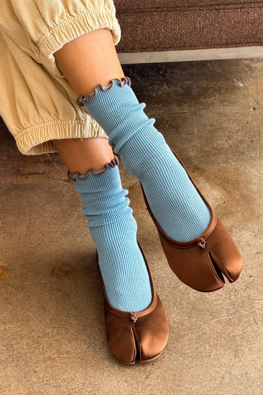 Ruffled Modal Socks - Powder Blue/Brown Edge