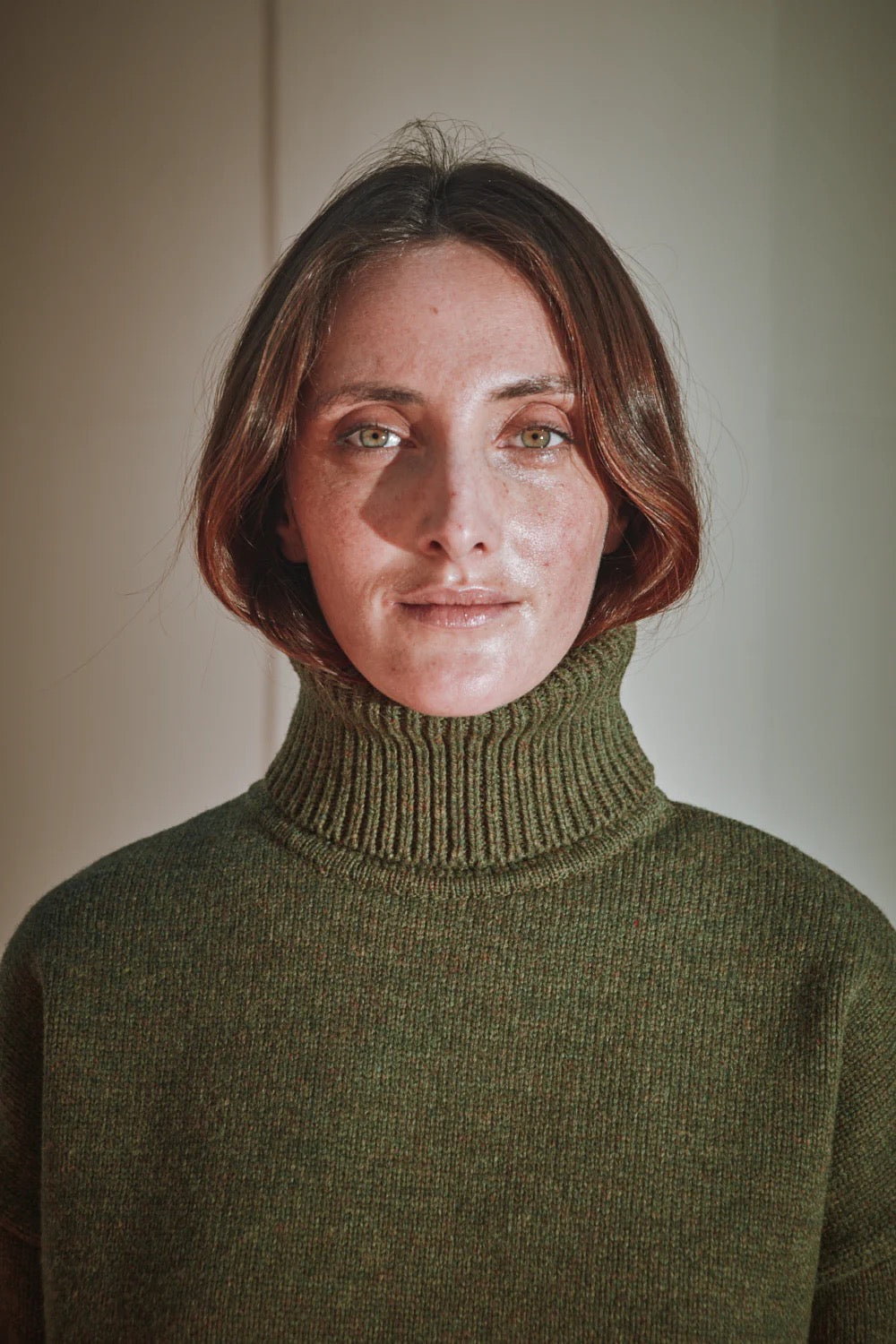Therese Turtleneck Sweater in Merino Wool - Olive Green