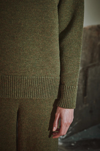 Therese Turtleneck Sweater in Merino Wool - Olive Green