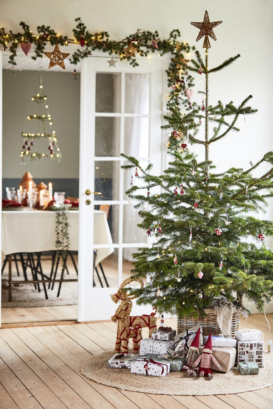 Straw Christmas Goat - Two Sizes