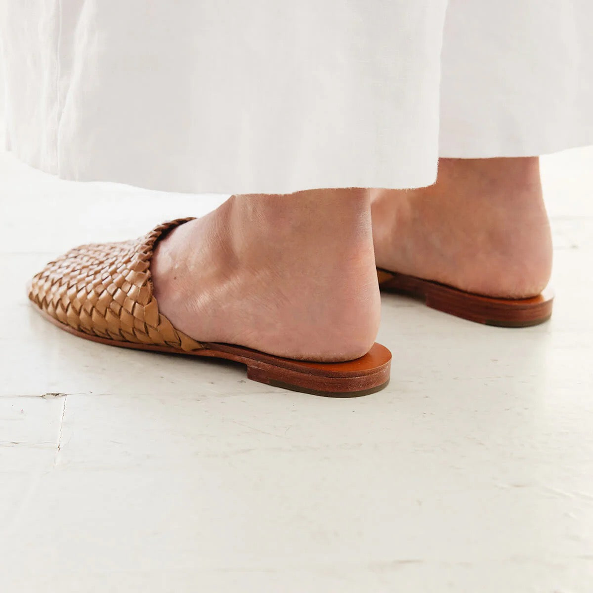 The Woven Slide - Miel