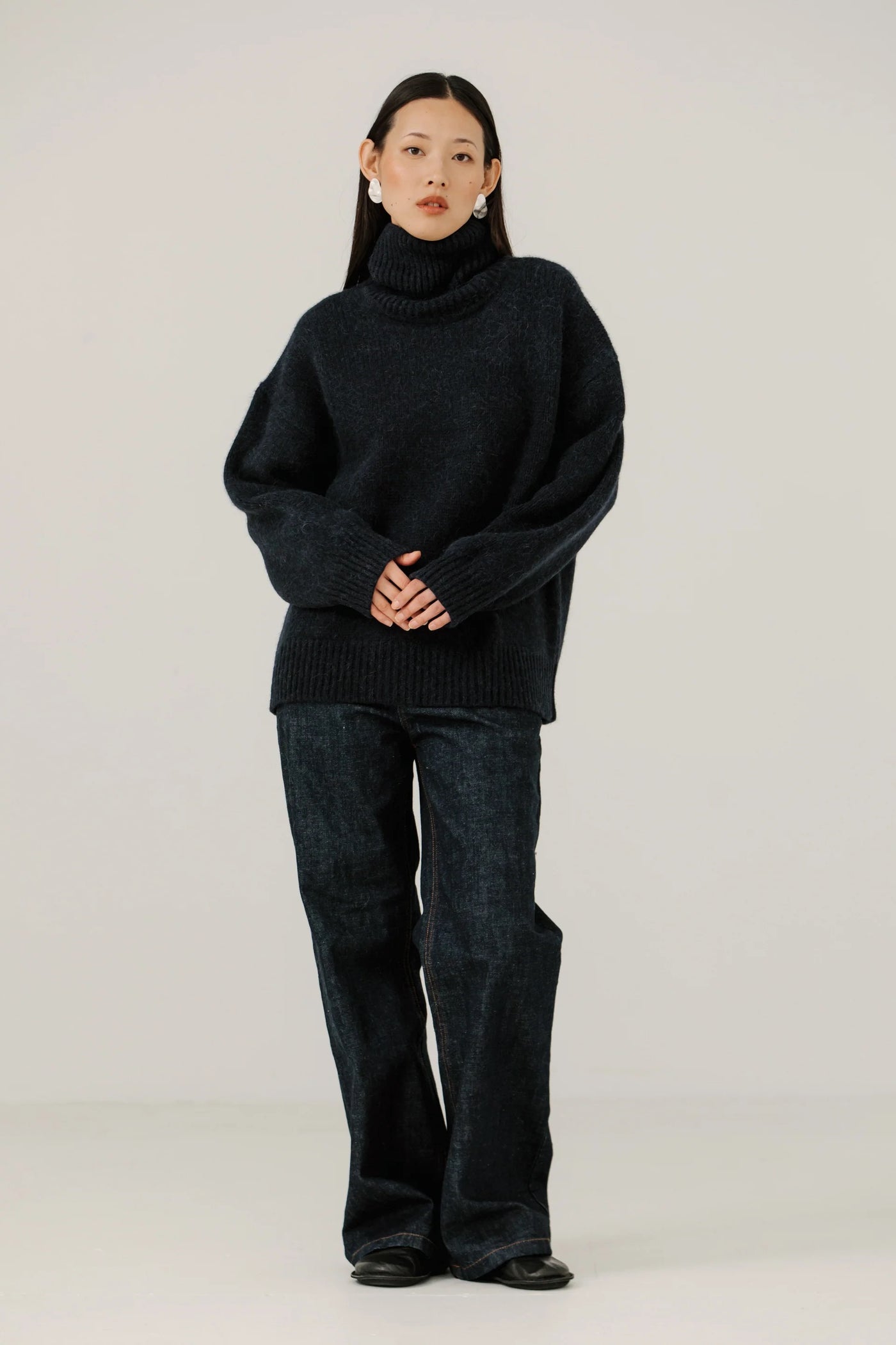 Alpaca Heritage Turtleneck in Dark Navy
