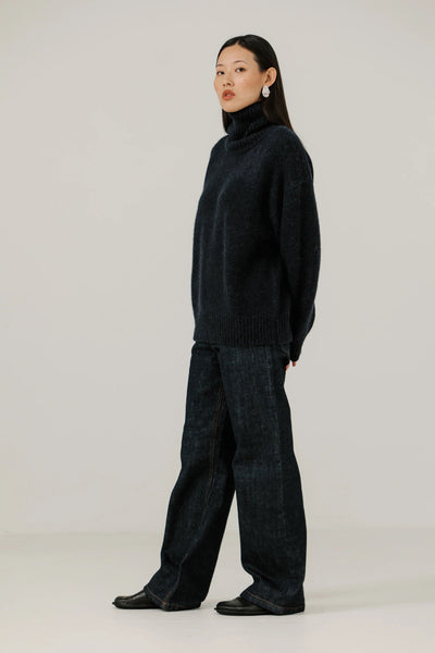 Alpaca Heritage Turtleneck in Dark Navy