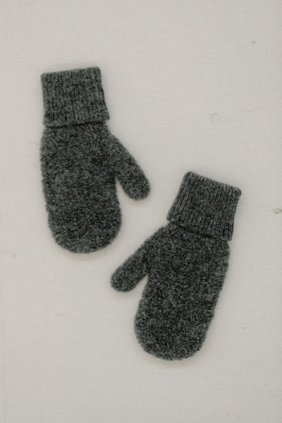 Albaca Boucle Mittens in Stone