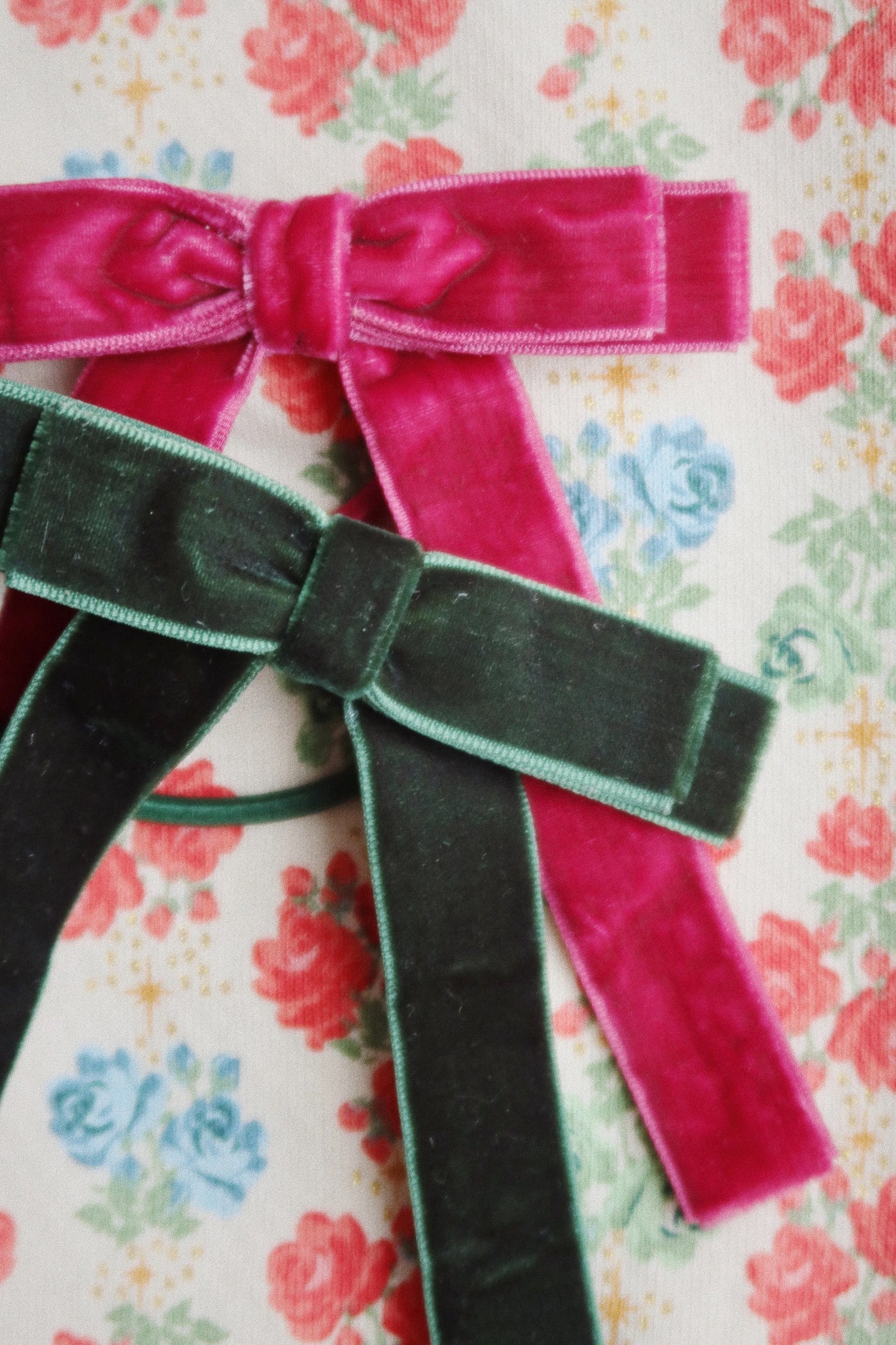 Two Pack Velvet Double Bow Elastic - Green/Sangria